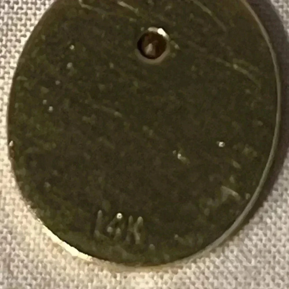 Stamped 14 Kt Award Pendant w/.04 ct diamond total weight is 2.29 g - Picture 2 of 4